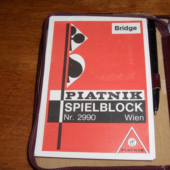 Piatnik Playing Cards in Leather Zip Case - Picture 5 of 9